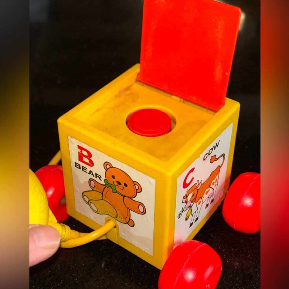 vintage 1970 Fisher-Price Peek-A-Boo Block pull toy - Picture 3 of 5